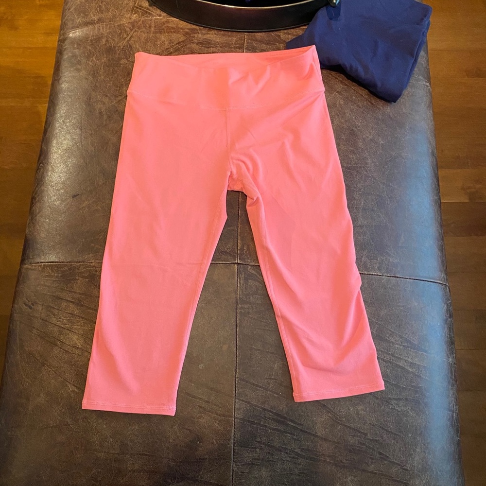 Bright coral fabletics ultra cropped legging S